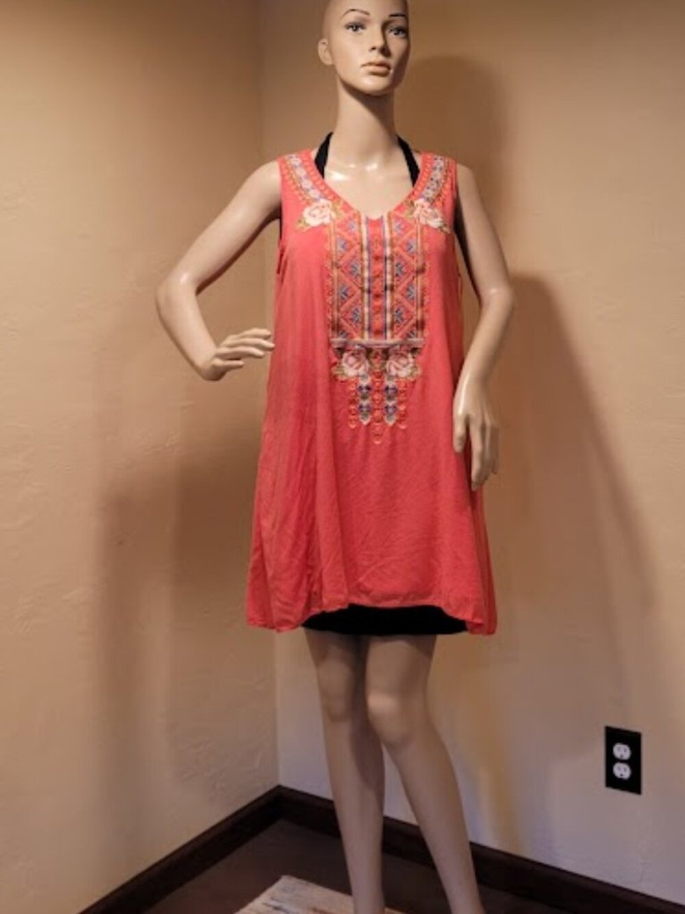 Small Andree By Unit Tunic -Side pockets and fully lined flowy loose fit